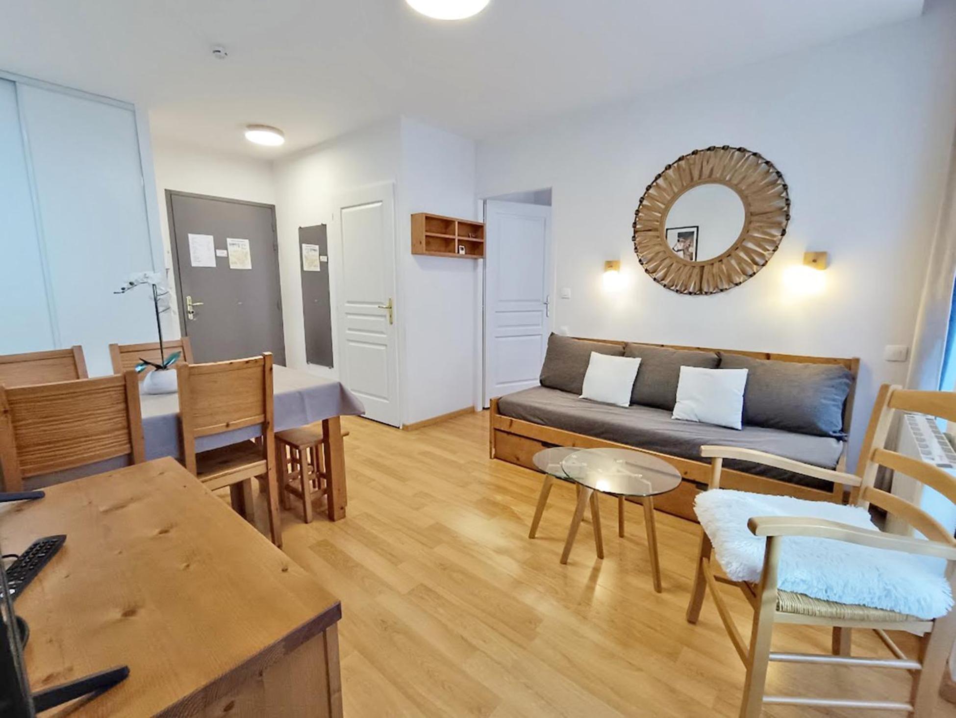 L'Eterlou, T3, Centre Luchon, Wifi, Casier A Skis, Ascenseur, 6 Personnes Bagneres-de-Luchon Екстер'єр фото