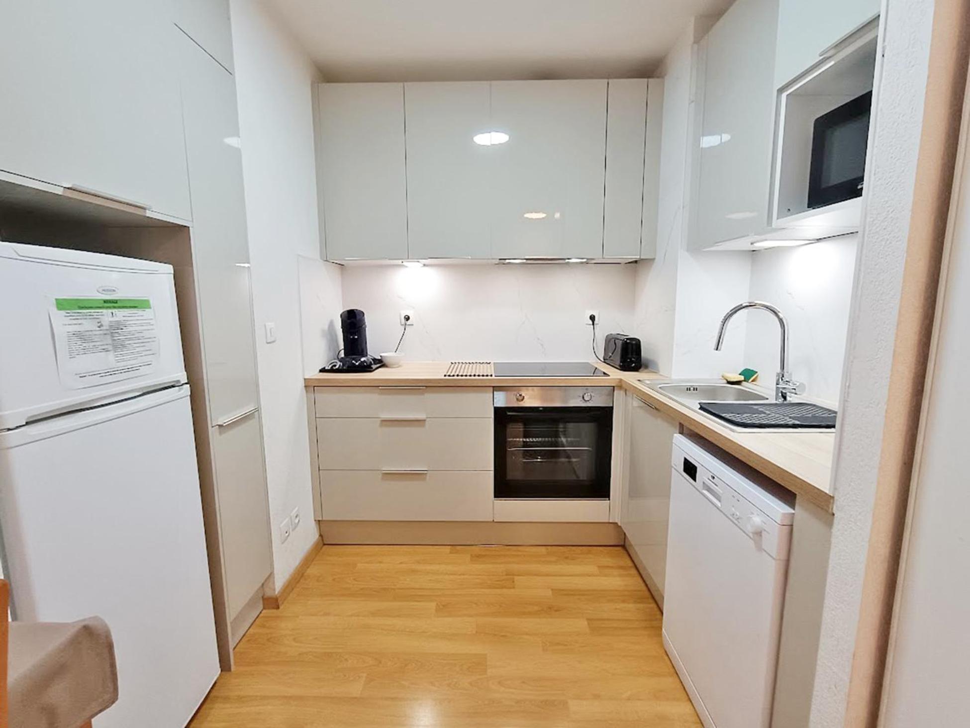 L'Eterlou, T3, Centre Luchon, Wifi, Casier A Skis, Ascenseur, 6 Personnes Bagneres-de-Luchon Екстер'єр фото